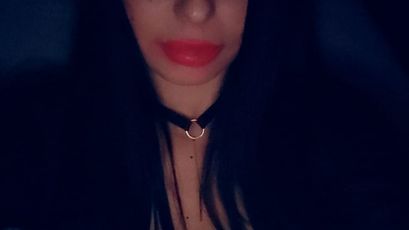 juliahayess on SkyPrivate