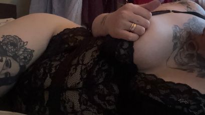 Saskia on SkyPrivate
