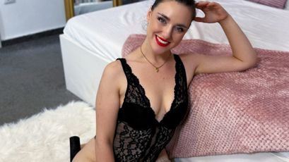 Jessica White on SkyPrivate