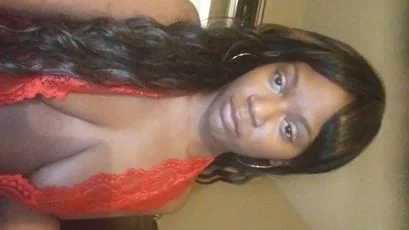 SkyPrivate live sex chat with SEXYCHOC.LOLA