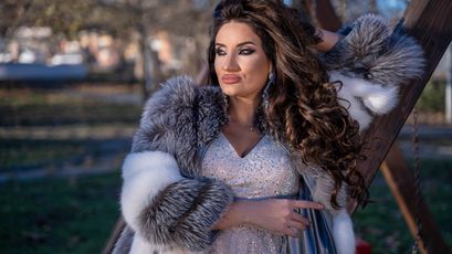 Model - AnnaKarev findom