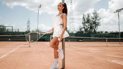 Model - AnnaKarev bigtits