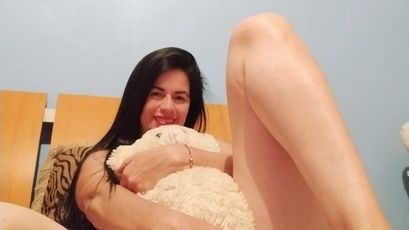 Sweet Naomi live on SkyPrivate