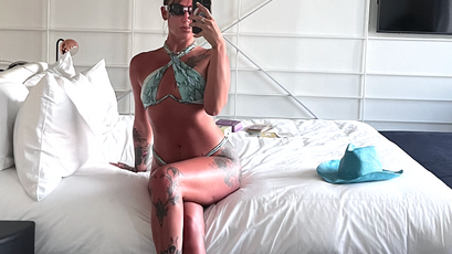 Model - Dylan Dixx cei