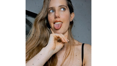 Model - Sophie Britt masturbation