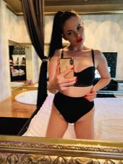 jessica_jolie