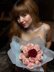 scarlett_vega