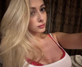 emily_and_stesha