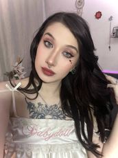 alisonstormy_pregnant