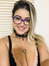 brasilian_geovanna_becker