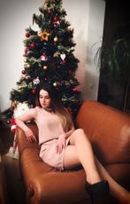 snow_white_huge_tits