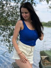 snow_white_huge_tits