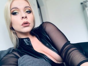 vanessalaroux