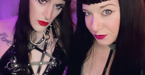 Profile picture - Zoe and Coco