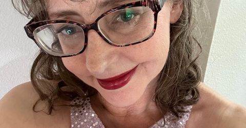 Profile picture - LilyLuscious