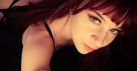 Profile picture - CrimsonDoll