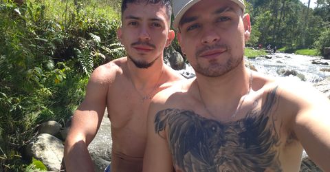 Profile picture - Aron amp Leo