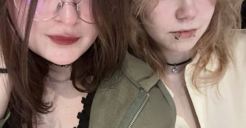 Profile picture - Elizabeth and Hania