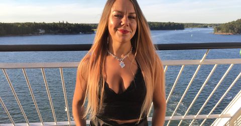 Profile picture - Julia Loves To Masturbate