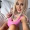 Profile picture - Chloe Savage