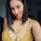 Profile picture - Carol Corona