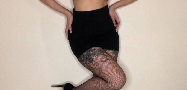 Model - kimberry brunette