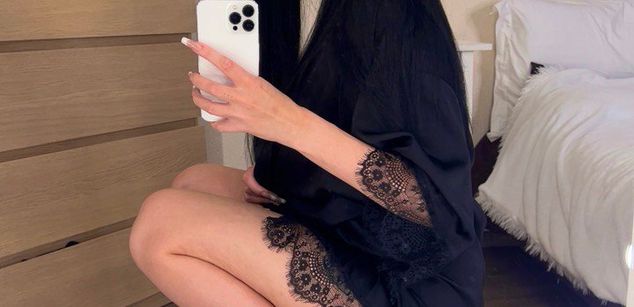 Model - kimberry brunette