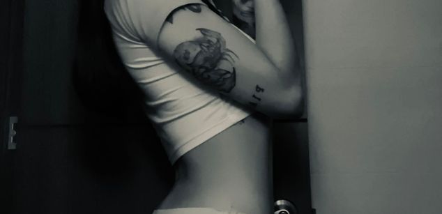 Model - Addison teen