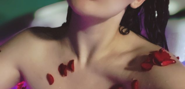 Model - Evelyn Hunt young