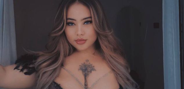 Model - Asian Anal Queen dildo