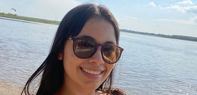 Model - Addison teen