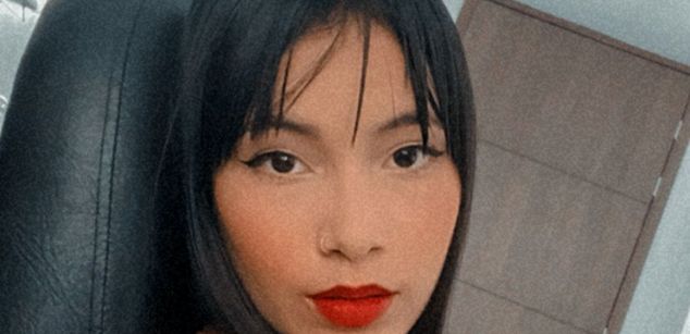 Model - Addison teen