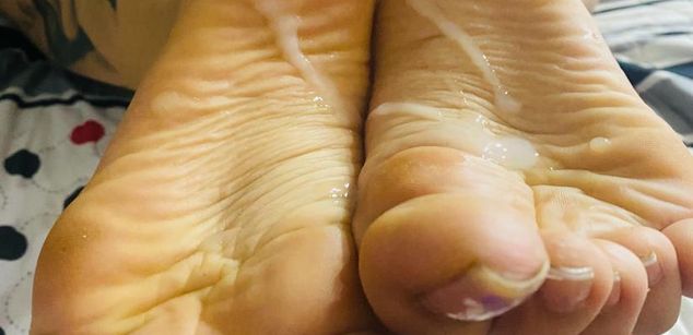 Model - melanysquirt creamy