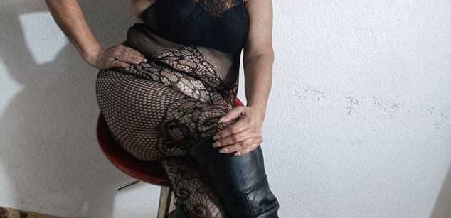 Model - gracie rusell latina