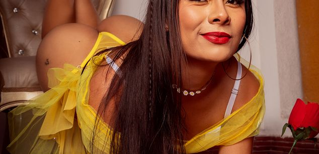 Model - NicoleEsposito latina