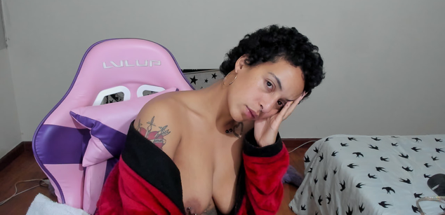 Model - Elizabeth corazon de leon cei