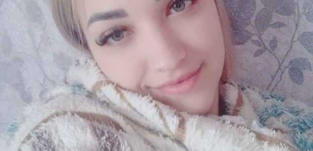 Model - GlamourAce striptease