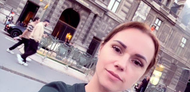 Model - Adeline mature