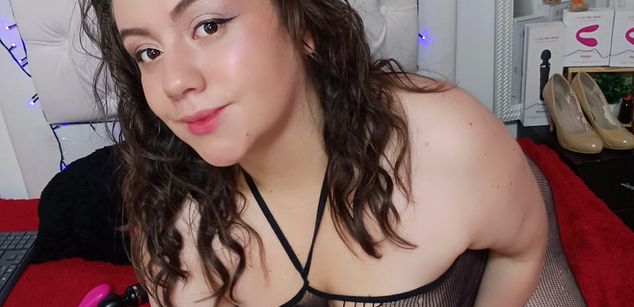 Model - melissa and loren squirt