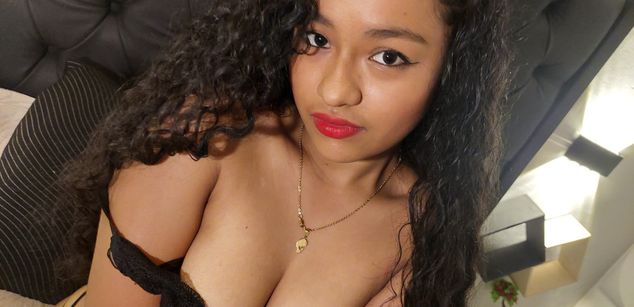 Model - Lya Mow teen