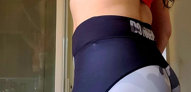 Model - MistressLexie Teasing