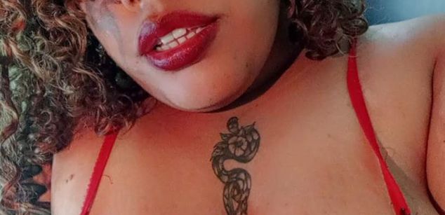 Model - Sara dirty latina