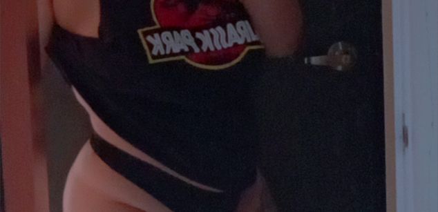 Model - Sara dirty latina