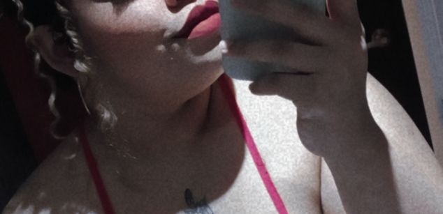 Model - Sara dirty latina