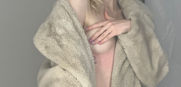 Model - LoraaDoll bigass