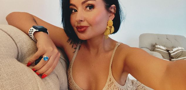 Model - Miss Bella petite