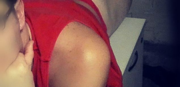 Model - Adrian Shaved fingering