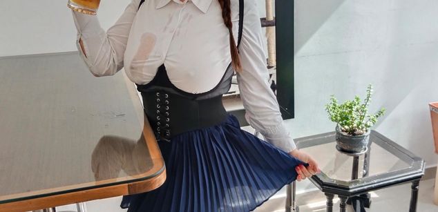 Model - sharon gold chorros