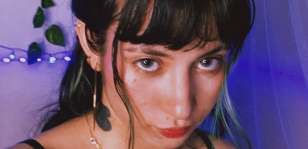 Model - Akina Shikashi dildos