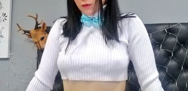 Model - Akina Shikashi dildos